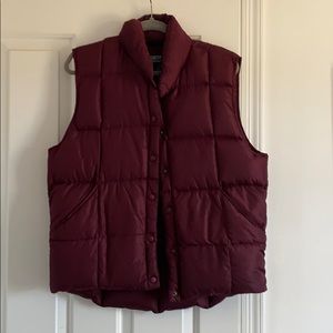 Land’s End Puffer Vest (M)